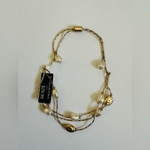 NEW Banana Republic Gold and Cream Necklace✨